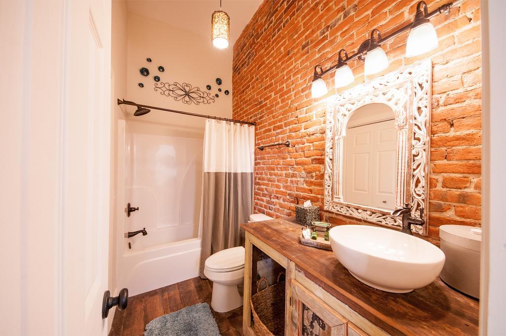 Soho Lofts (Adults Only) Hotell Milledgeville Exteriör bild