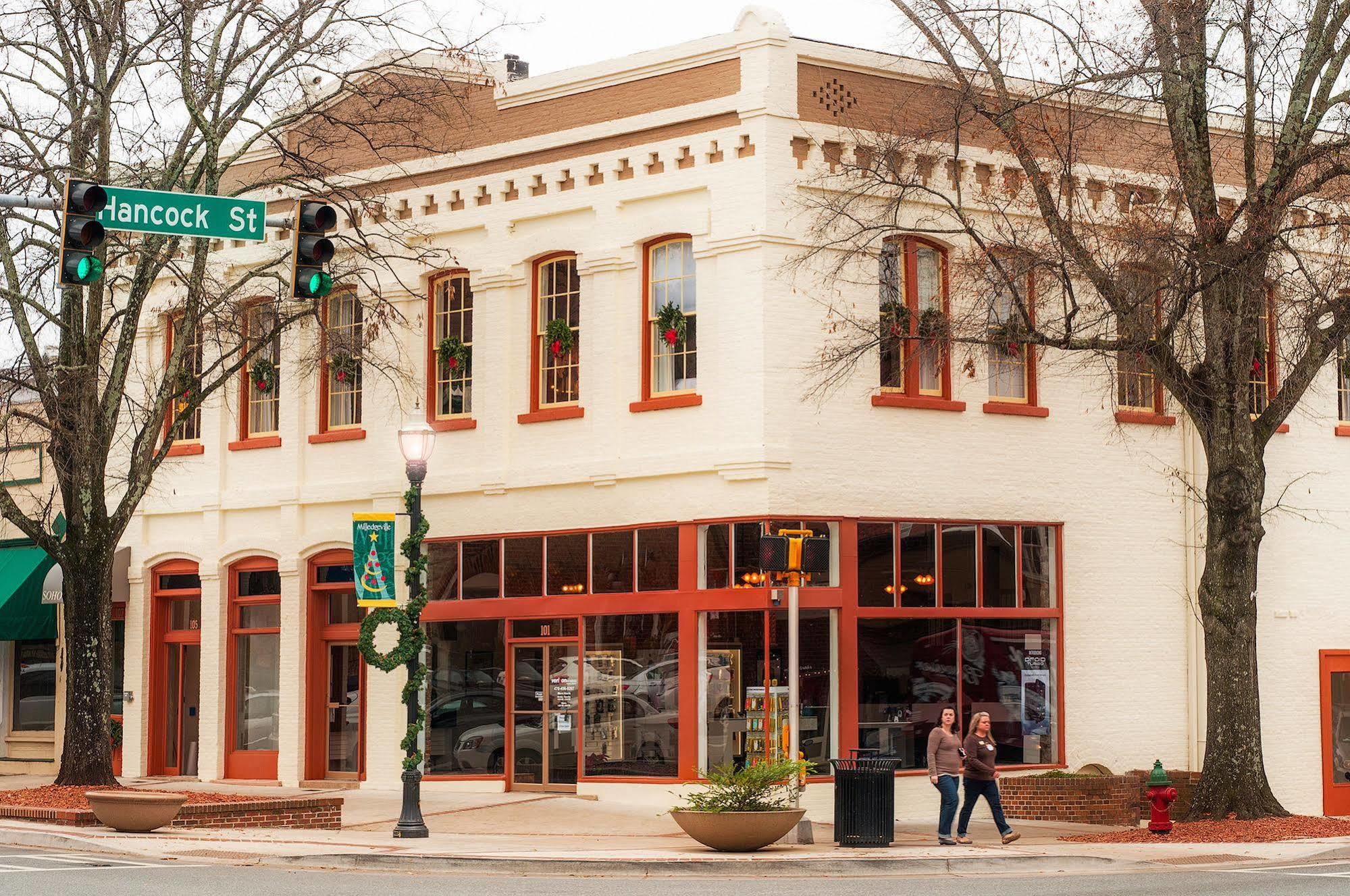 Soho Lofts (Adults Only) Hotell Milledgeville Exteriör bild